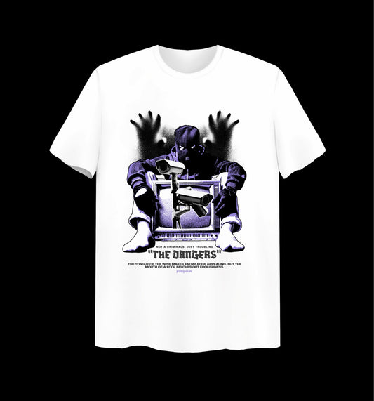 Weißes T-Shirt mit Dangers Design